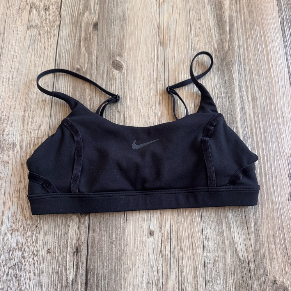 Nike Women's Classic Black Sports Bra